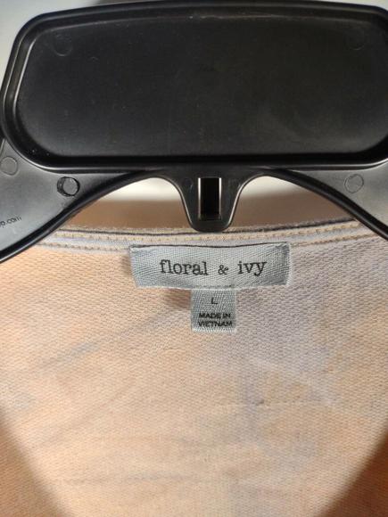 Floral & Ivy Women's Size Large V-Neck 3/4 Zip Top Long Sleeve Gray/Orange - Picture 3 of 4